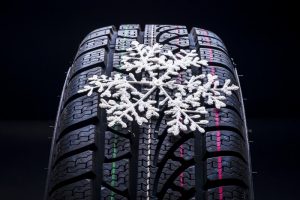 Hvorfor og hvornår skal din bil have vinterdæk på?